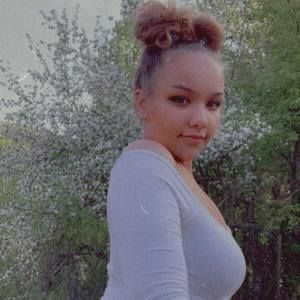 Meet your Posher, Monet